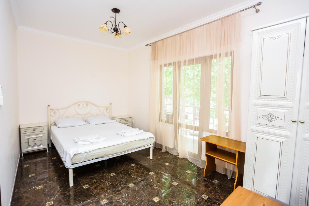 Hotel Sabina Gagra Exterior photo